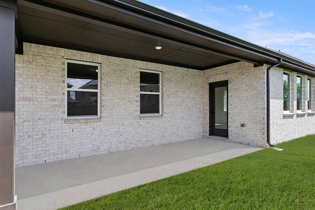 3634 Saffron Drive, Celina, TX 75009 25. 3634 Saffron - Patio