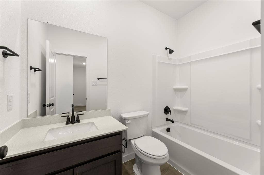 3634 Saffron Drive, Celina, TX 75009 05. 3634 Saffron - 2ND Bath