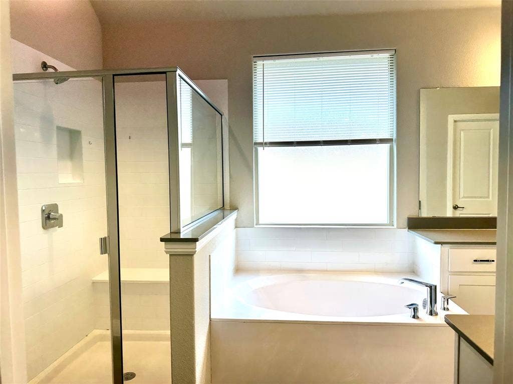 1008 Virginia Drive, Mansfield, TX 76063