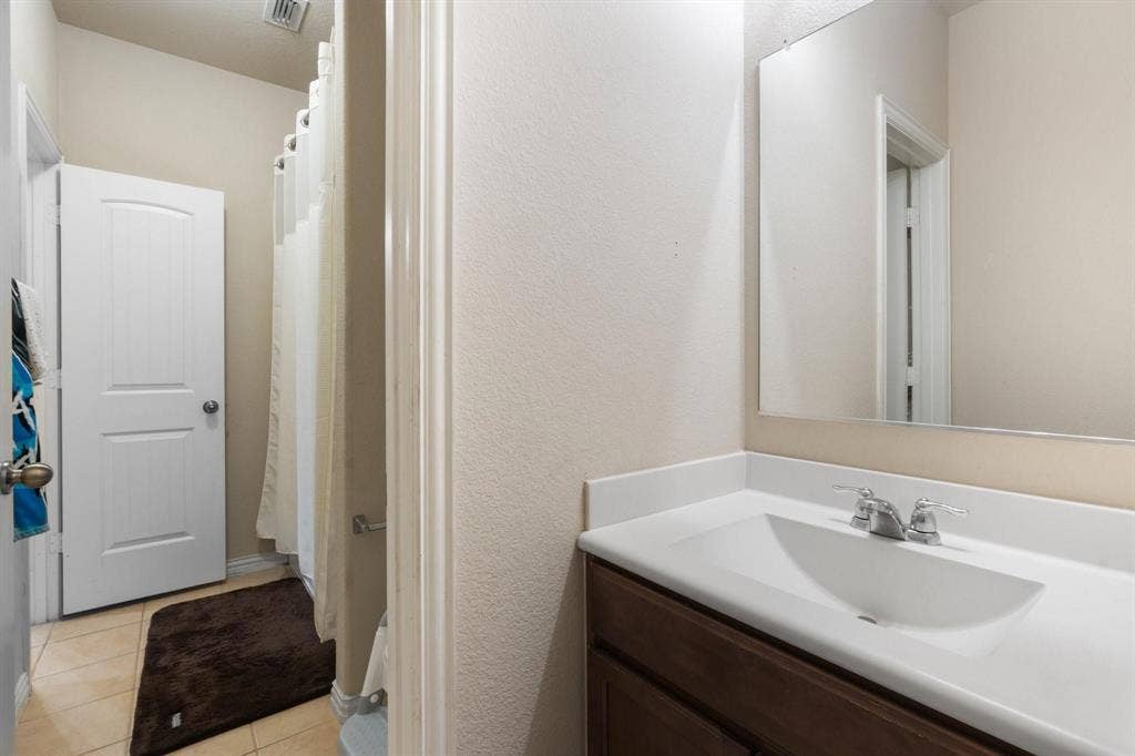 620 Swift Current Drive, Crowley, TX 76036 620 Swift Current Drive, Crowley, TX 76036