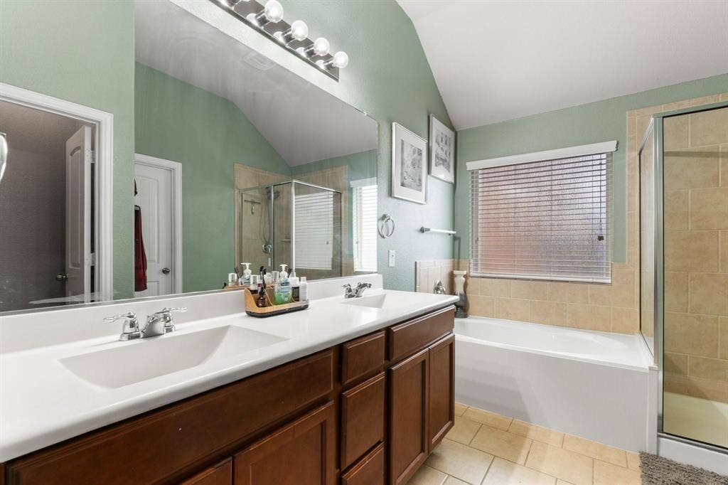 620 Swift Current Drive, Crowley, TX 76036 620 Swift Current Drive, Crowley, TX 76036