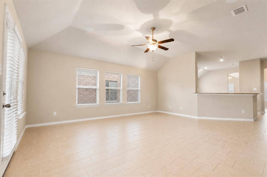 620 Swift Current Drive, Crowley, TX 76036 620 Swift Current Drive, Crowley, TX 76036
