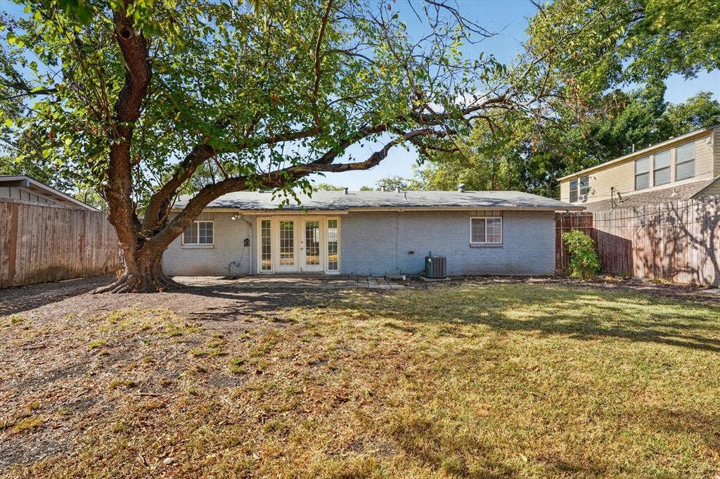 828 Kingswood Avenue, Richardson, TX 75080