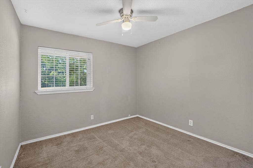 828 Kingswood Avenue, Richardson, TX 75080