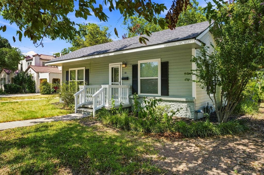 110 S Marable Street, West, TX 76691 110 S Marable Street, West, TX 76691