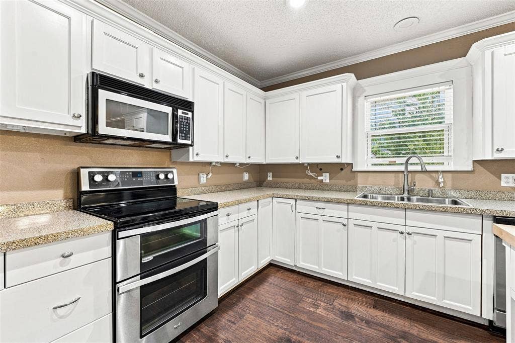 110 S Marable Street, West, TX 76691 110 S Marable Street, West, TX 76691