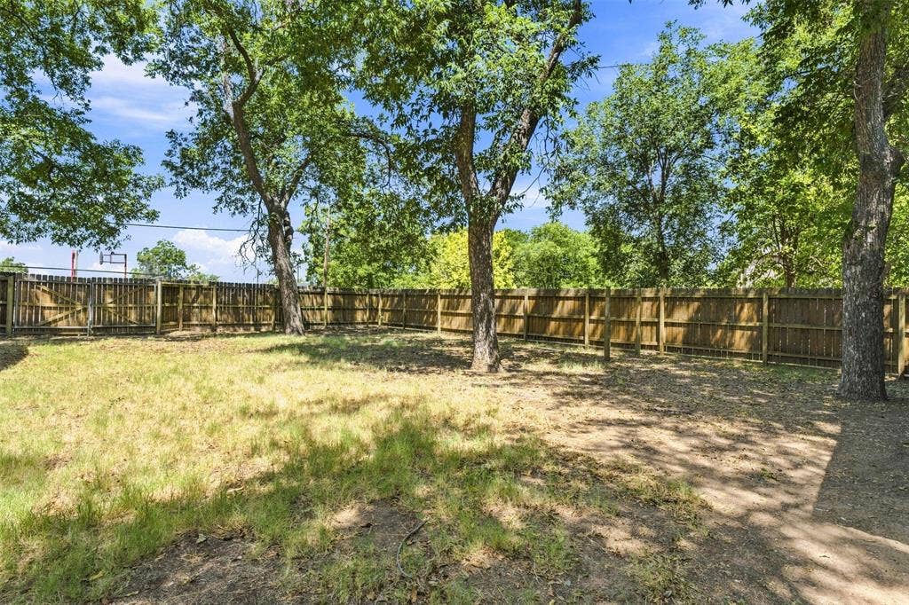 110 S Marable Street, West, TX 76691 110 S Marable Street, West, TX 76691