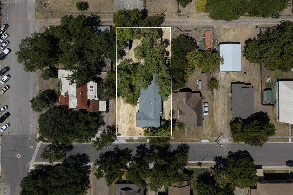 110 S Marable Street, West, TX 76691 110 S Marable Street, West, TX 76691