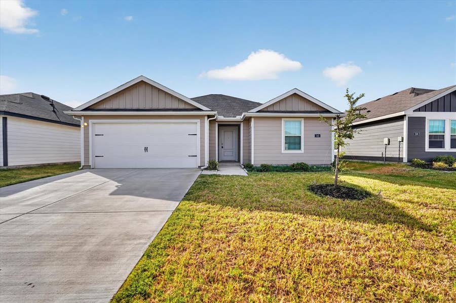Property photo for 240 Boxwood Drive, Royse City, TX