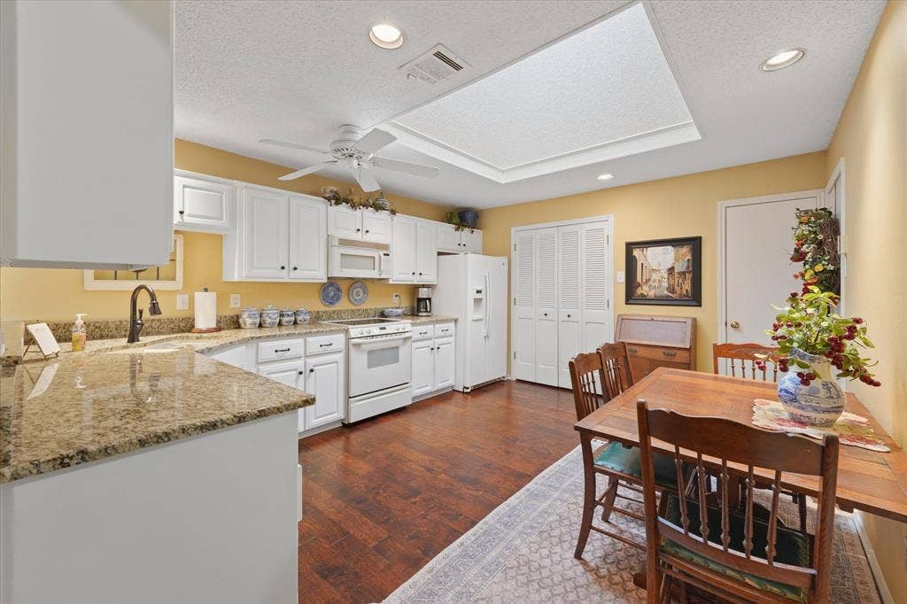2833 Stoneridge Drive, Garland, TX 75044