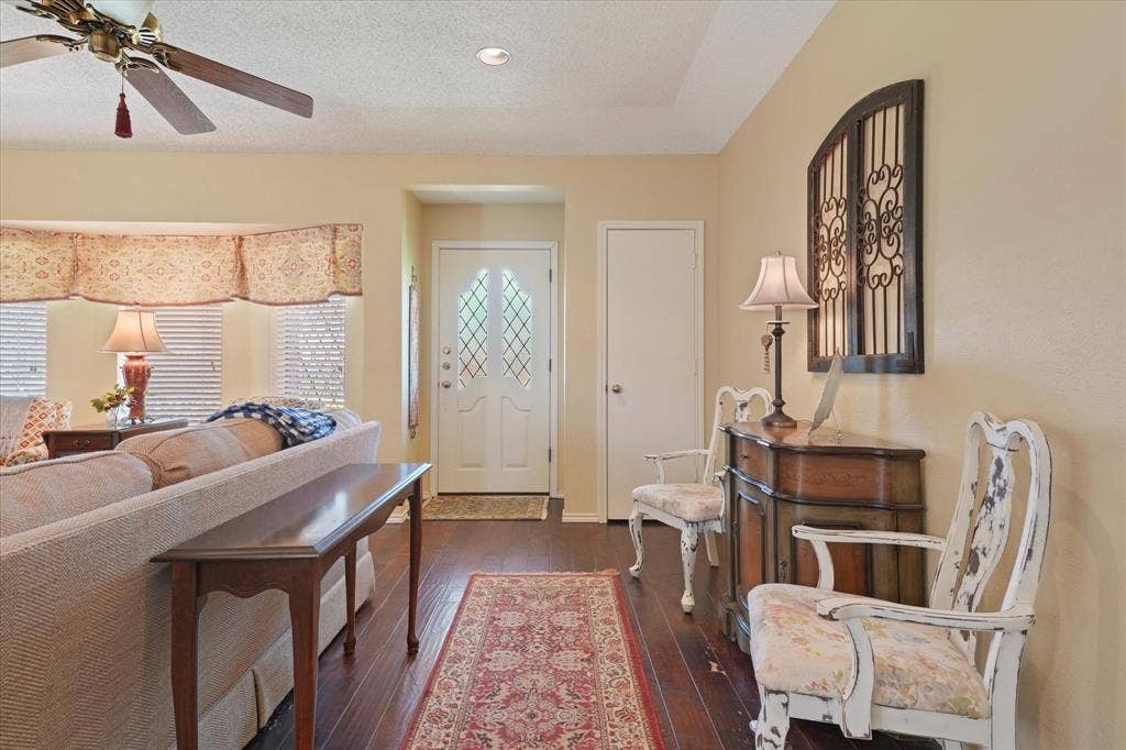 2833 Stoneridge Drive, Garland, TX 75044