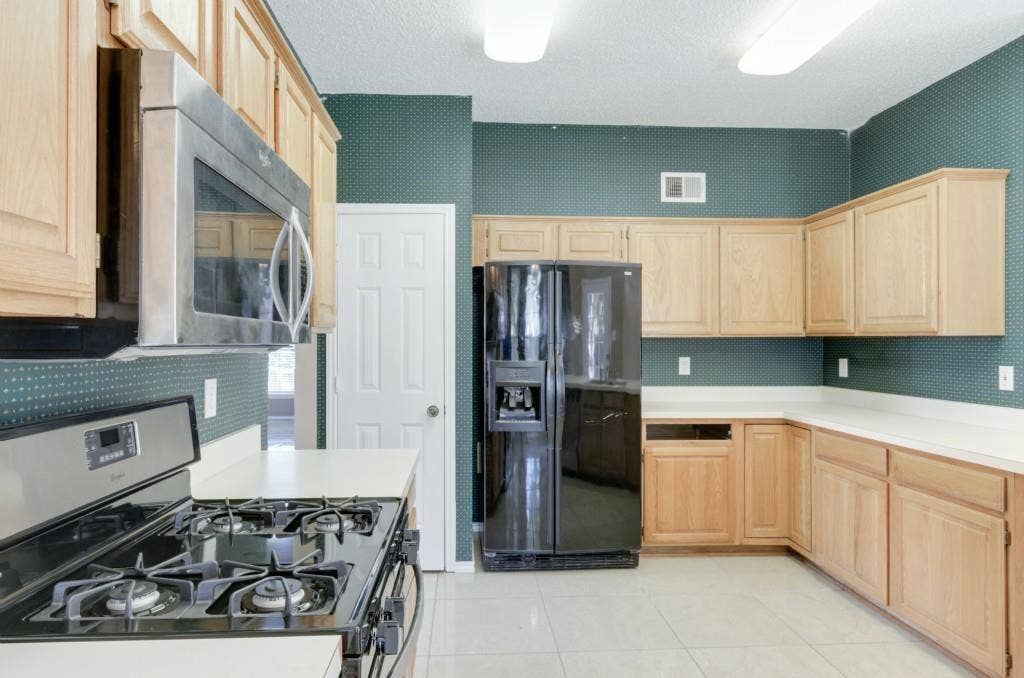 6801 Carrington Drive, Plano, TX 75023 6801 Carrington Drive, Plano, TX 75023