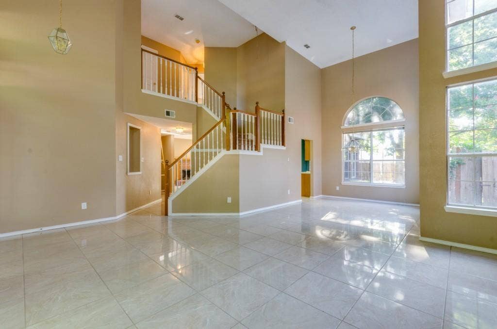 6801 Carrington Drive, Plano, TX 75023 6801 Carrington Drive, Plano, TX 75023