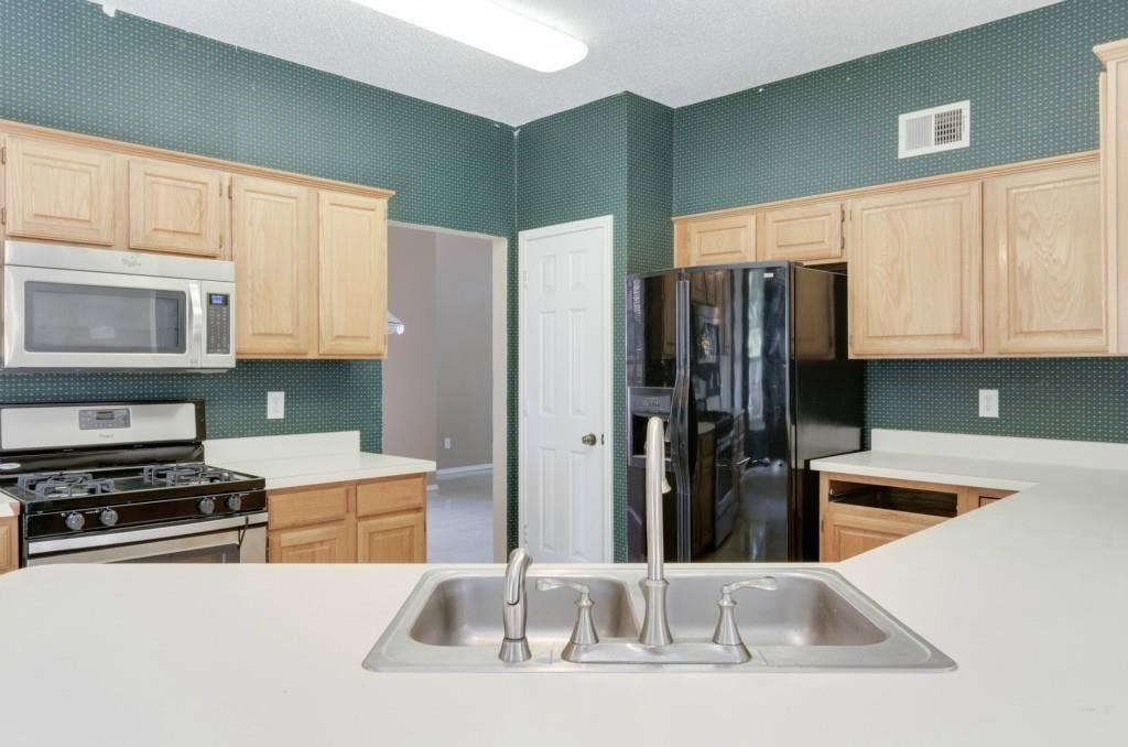 6801 Carrington Drive, Plano, TX 75023 6801 Carrington Drive, Plano, TX 75023