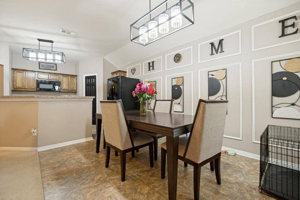3031 Appaloosa Drive, Dallas, TX 75237 3031 Appaloosa Drive, Dallas, TX 75237