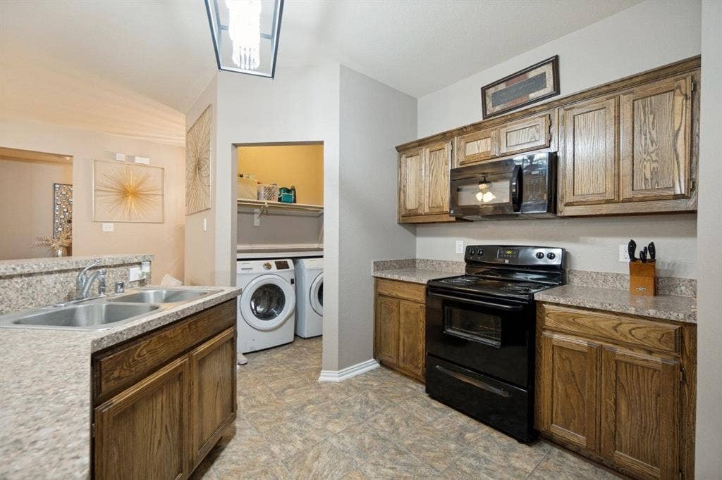 3031 Appaloosa Drive, Dallas, TX 75237 3031 Appaloosa Drive, Dallas, TX 75237
