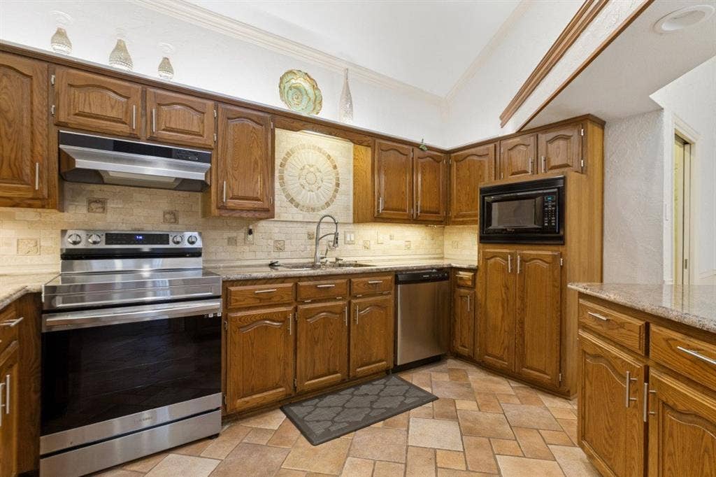 2817 Big Oaks Drive, Garland, TX 75044 2817 Big Oaks Drive, Garland, TX 75044