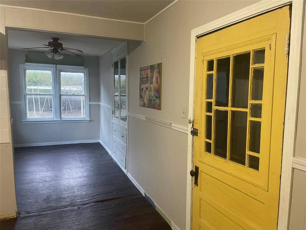 Dining room with Built-in cabinet
