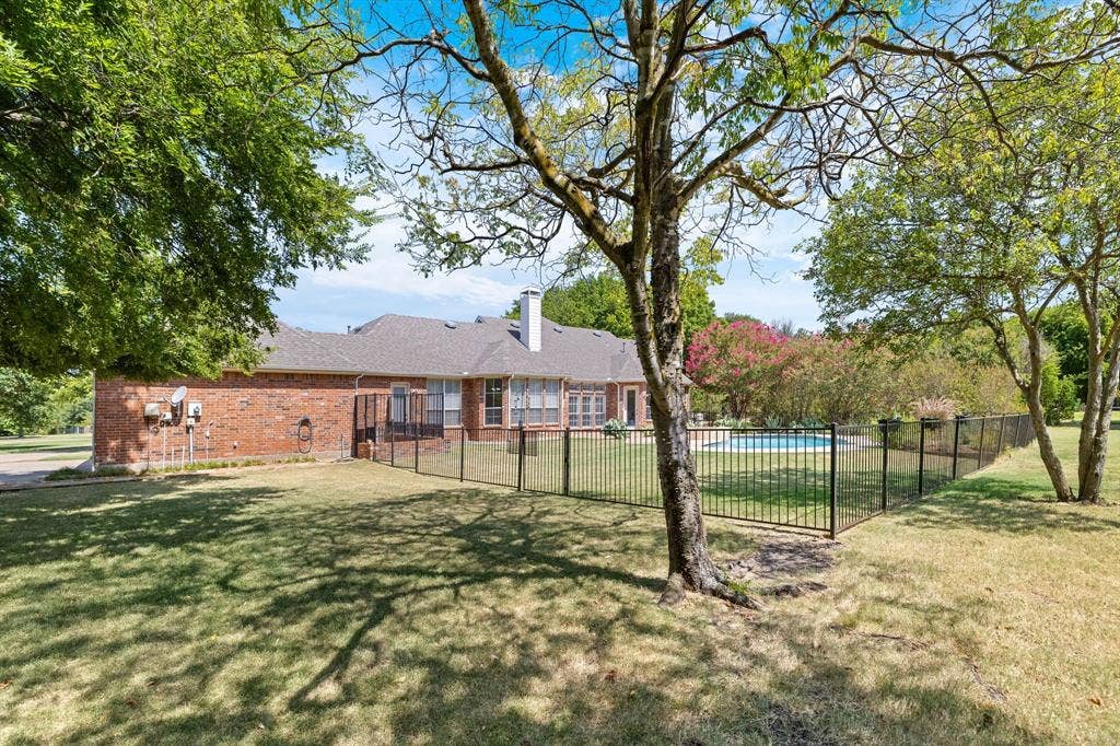 465 Bee Caves Road, Lucas, TX 75002 465 Bee Caves Road, Lucas, TX 75002