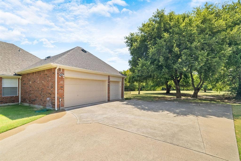 465 Bee Caves Road, Lucas, TX 75002 465 Bee Caves Road, Lucas, TX 75002