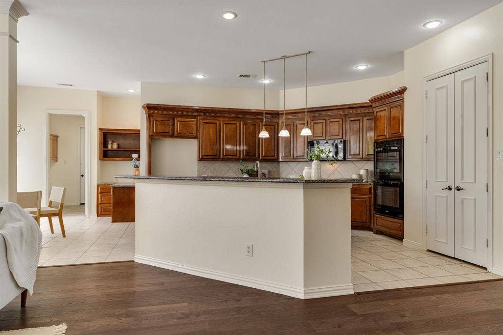 465 Bee Caves Road, Lucas, TX 75002 465 Bee Caves Road, Lucas, TX 75002