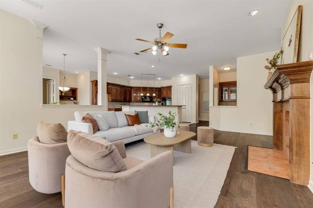 465 Bee Caves Road, Lucas, TX 75002 465 Bee Caves Road, Lucas, TX 75002