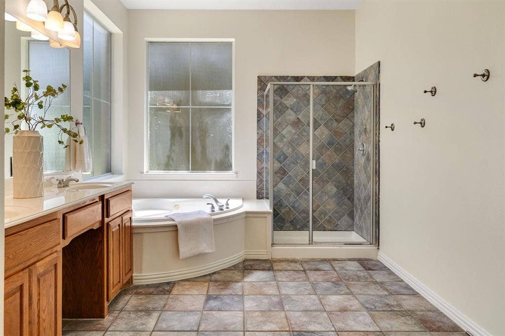 465 Bee Caves Road, Lucas, TX 75002 465 Bee Caves Road, Lucas, TX 75002