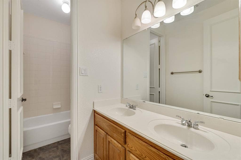 465 Bee Caves Road, Lucas, TX 75002 465 Bee Caves Road, Lucas, TX 75002
