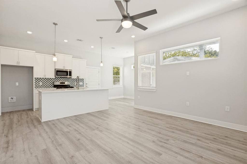 1042 Rosemont Street, #1, Austin, TX 78723 1042 Rosemont Street, #1, Austin, TX 78723