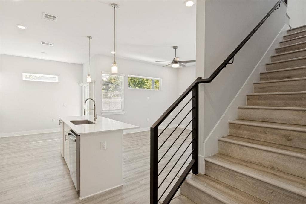 1042 Rosemont Street, #1, Austin, TX 78723 1042 Rosemont Street, #1, Austin, TX 78723