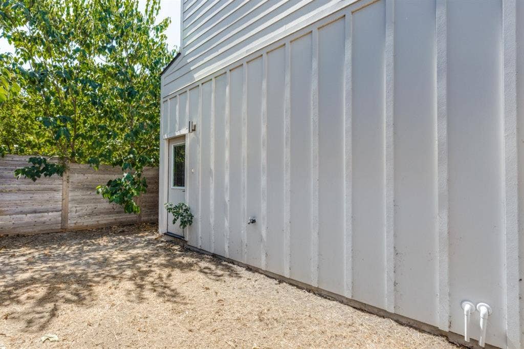 1042 Rosemont Street, #1, Austin, TX 78723 1042 Rosemont Street, #1, Austin, TX 78723
