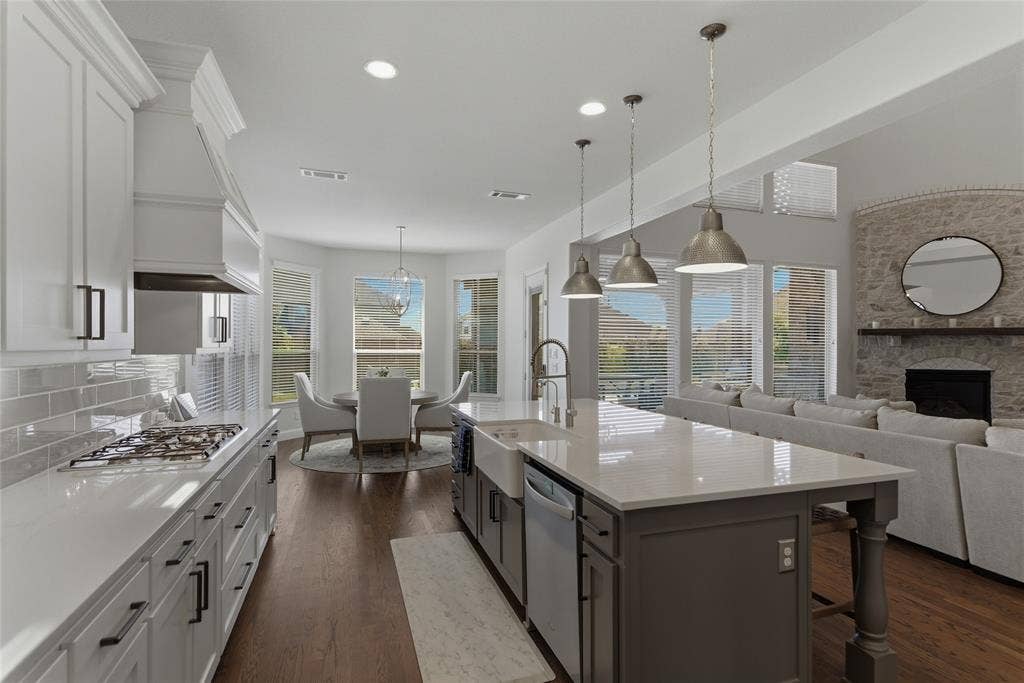 2801 Seabiscuit Road, Celina, TX 75009 Enjoy the company while you cook in your chefs'kitchen