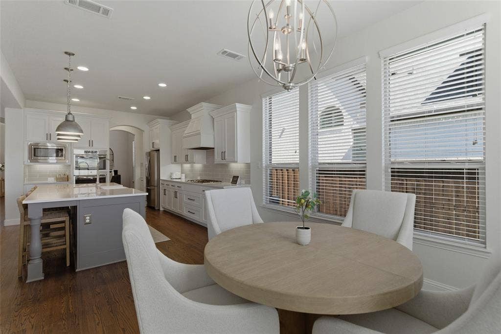 2801 Seabiscuit Road, Celina, TX 75009 Eat in breakfast area off the kitchen