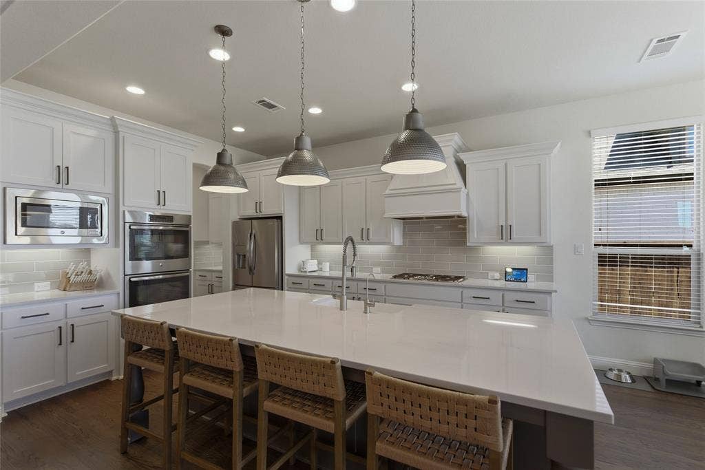 2801 Seabiscuit Road, Celina, TX 75009 Love this kitchen