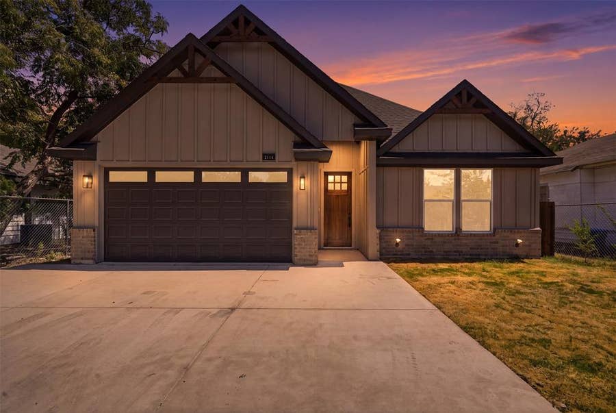 Property photo for 3114 N Harding Street, Fort Worth, TX