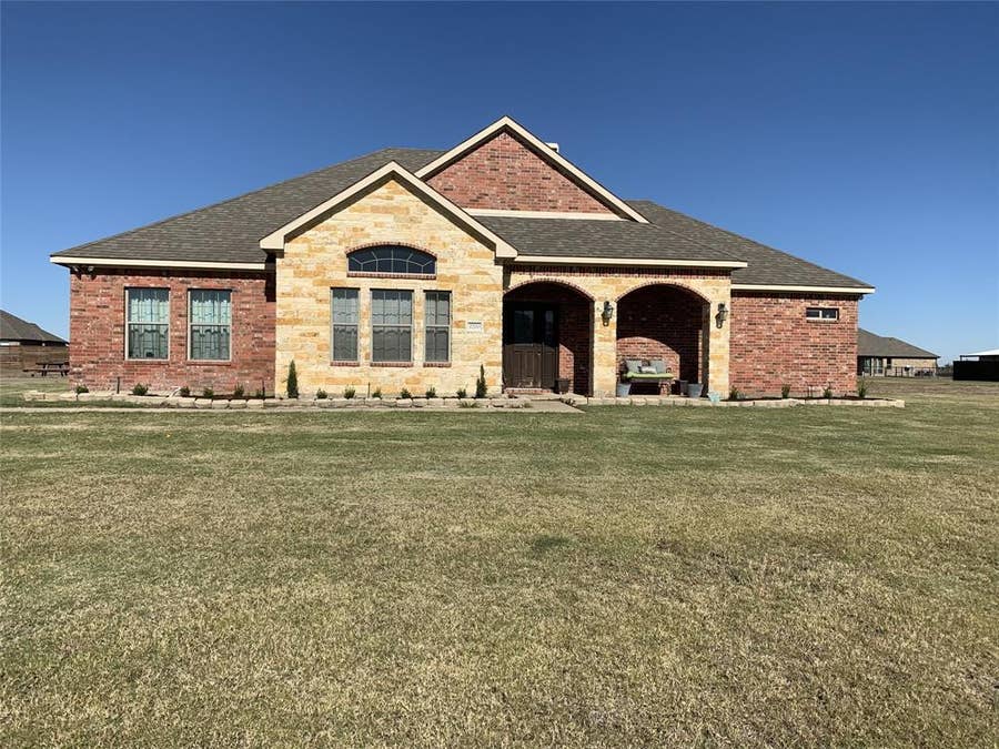 Property photo for 2700 Jessica Way Lane, Royse City, TX