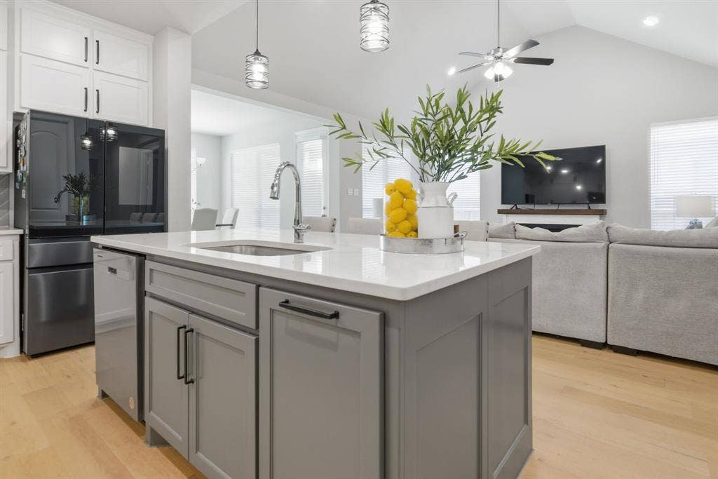 910 Winter Cherry Lane, Haslet, TX 76052 910 Winter Cherry Lane, Haslet, TX 76052