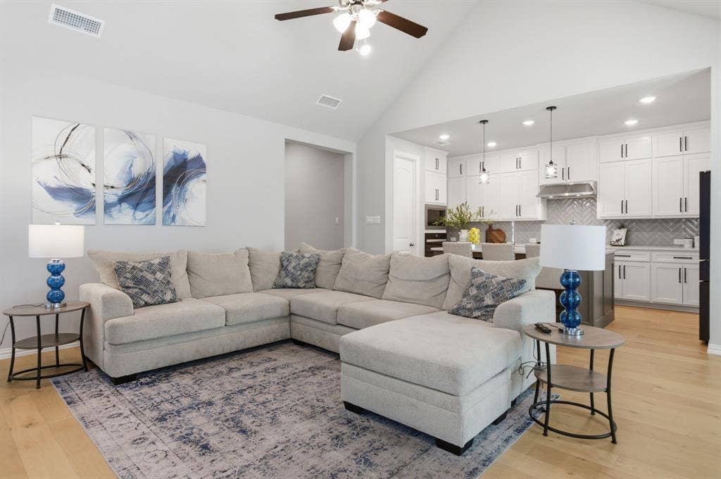 910 Winter Cherry Lane, Haslet, TX 76052 910 Winter Cherry Lane, Haslet, TX 76052