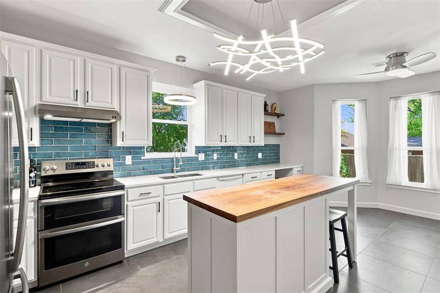 Property photo for 104 Clear Creek Drive, Red Oak, TX