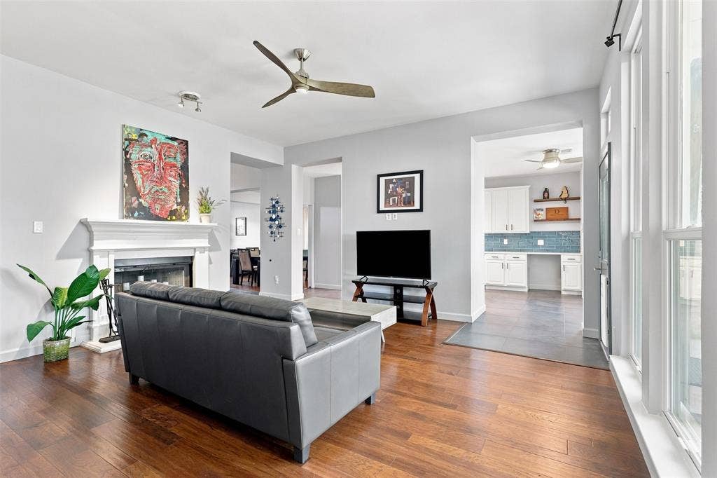 104 Clear Creek Drive, Red Oak, TX 75154 104 Clear Creek Drive, Red Oak, TX 75154