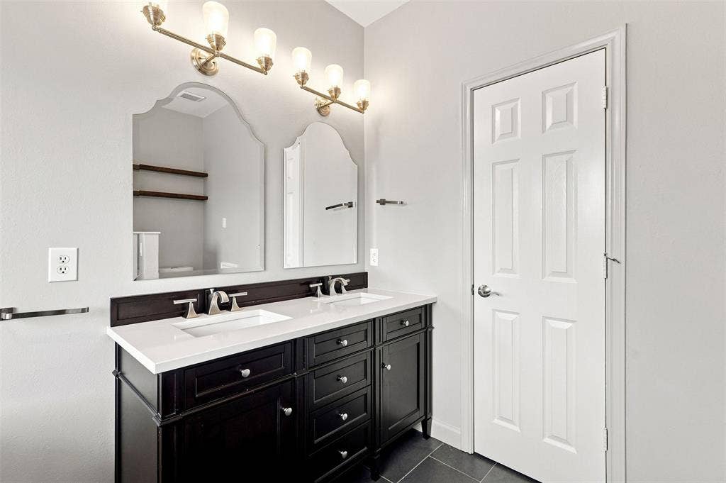 104 Clear Creek Drive, Red Oak, TX 75154 104 Clear Creek Drive, Red Oak, TX 75154