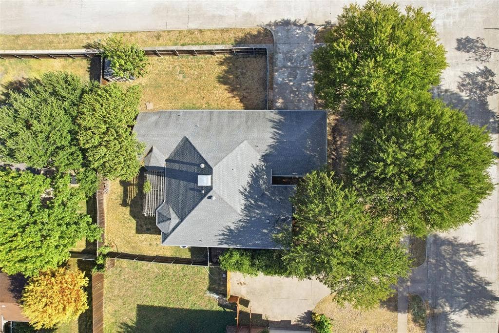 104 Clear Creek Drive, Red Oak, TX 75154 104 Clear Creek Drive, Red Oak, TX 75154