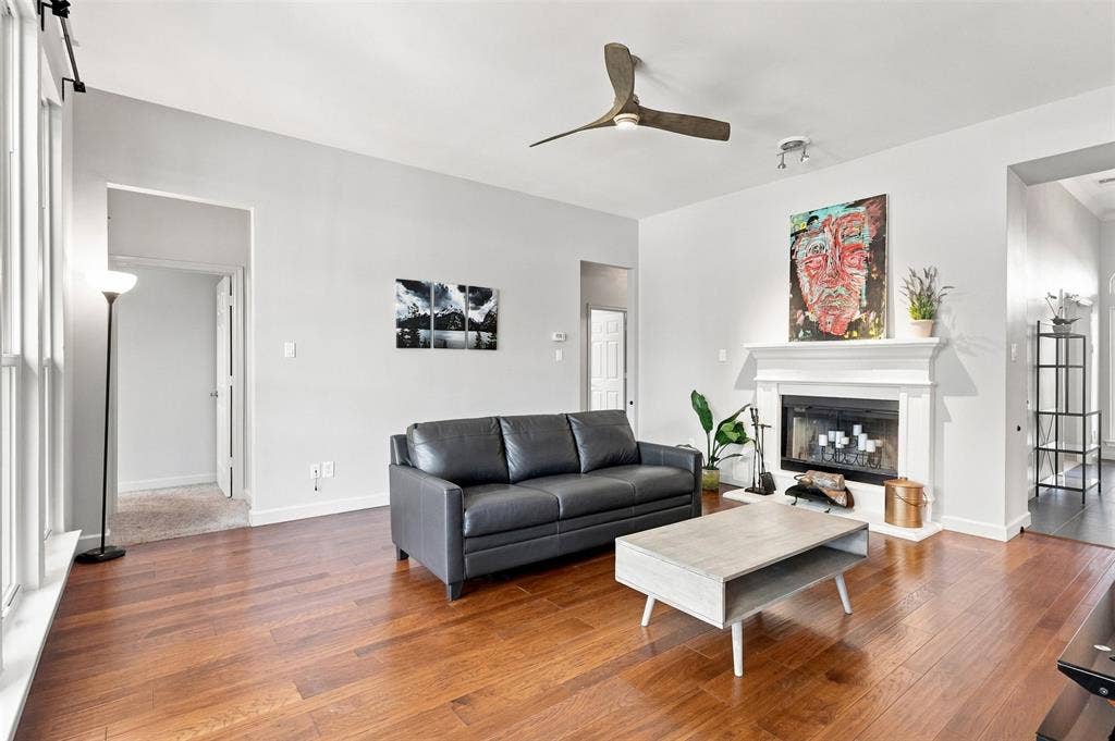 104 Clear Creek Drive, Red Oak, TX 75154 104 Clear Creek Drive, Red Oak, TX 75154