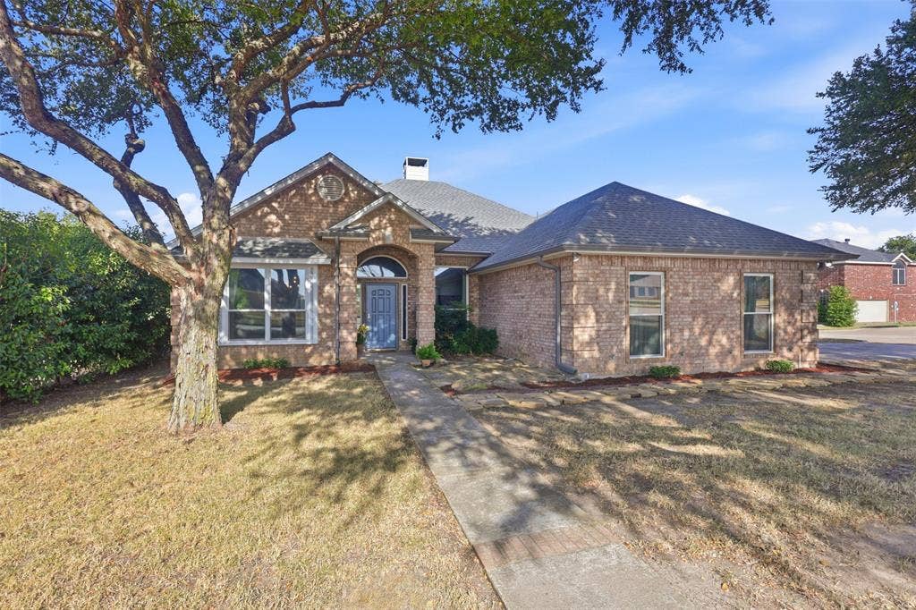 104 Clear Creek Drive, Red Oak, TX 75154 104 Clear Creek Drive, Red Oak, TX 75154