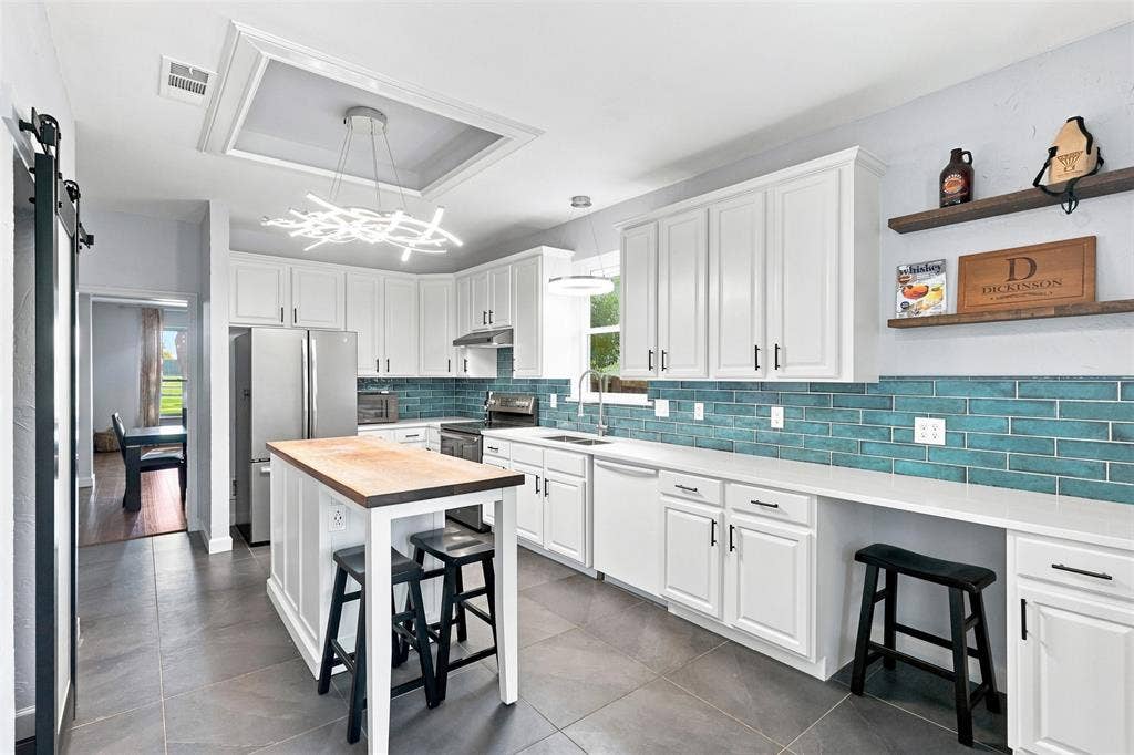 104 Clear Creek Drive, Red Oak, TX 75154 104 Clear Creek Drive, Red Oak, TX 75154