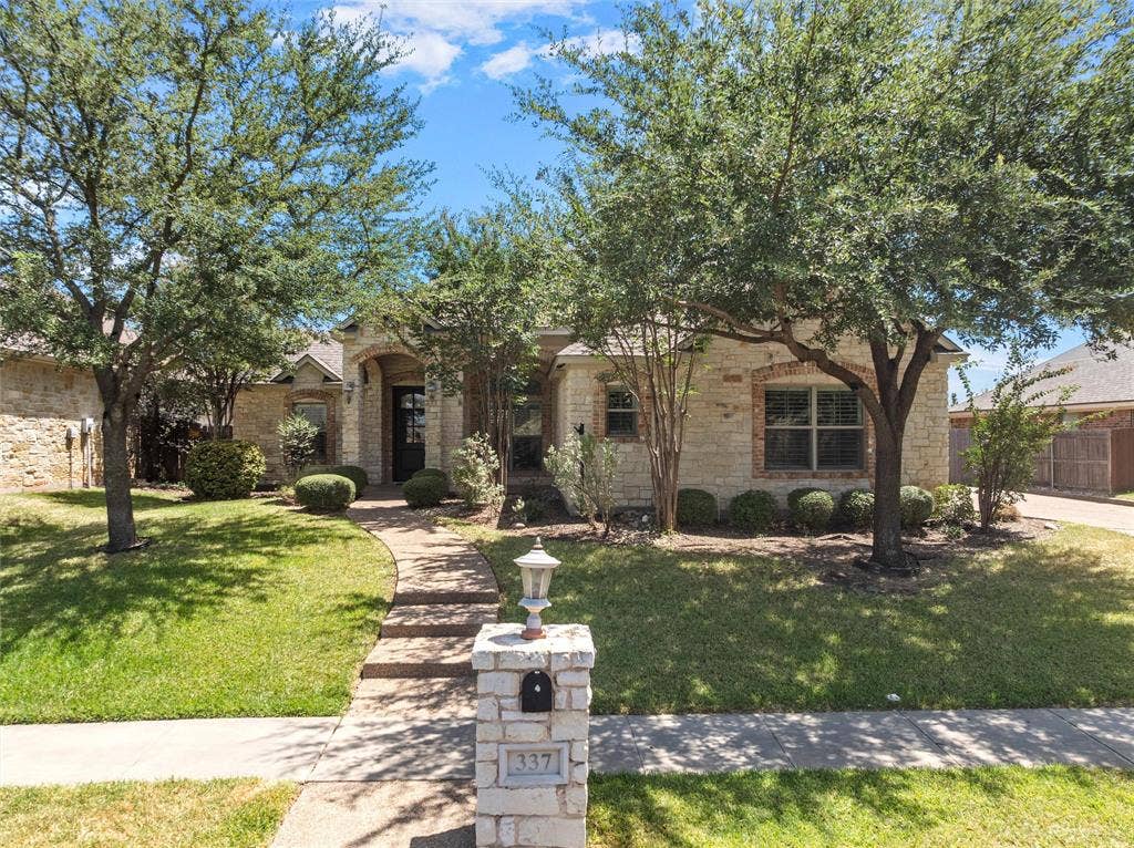 337 Edinburgh Lane, Waco, TX 76712 337 Edinburgh Lane, Waco, TX 76712