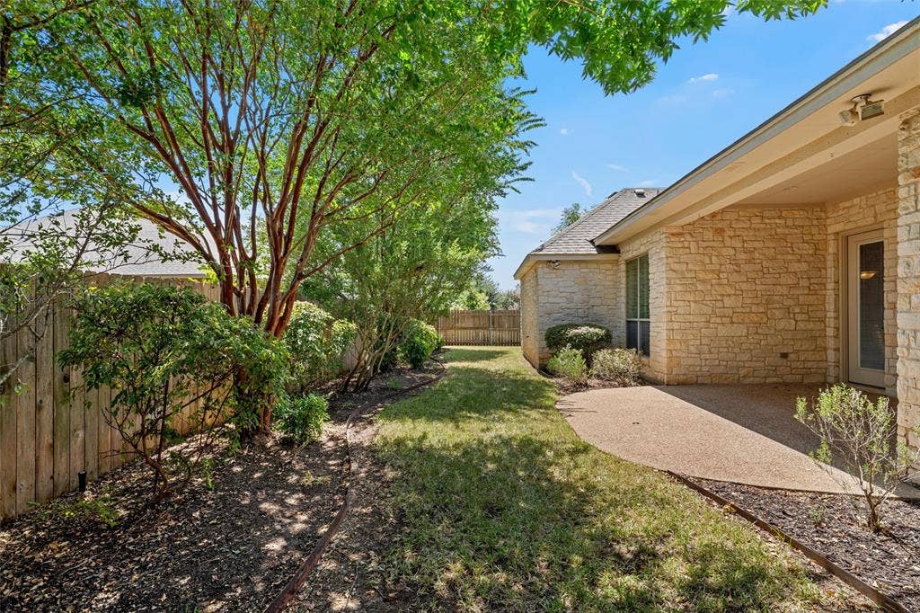 337 Edinburgh Lane, Waco, TX 76712 337 Edinburgh Lane, Waco, TX 76712