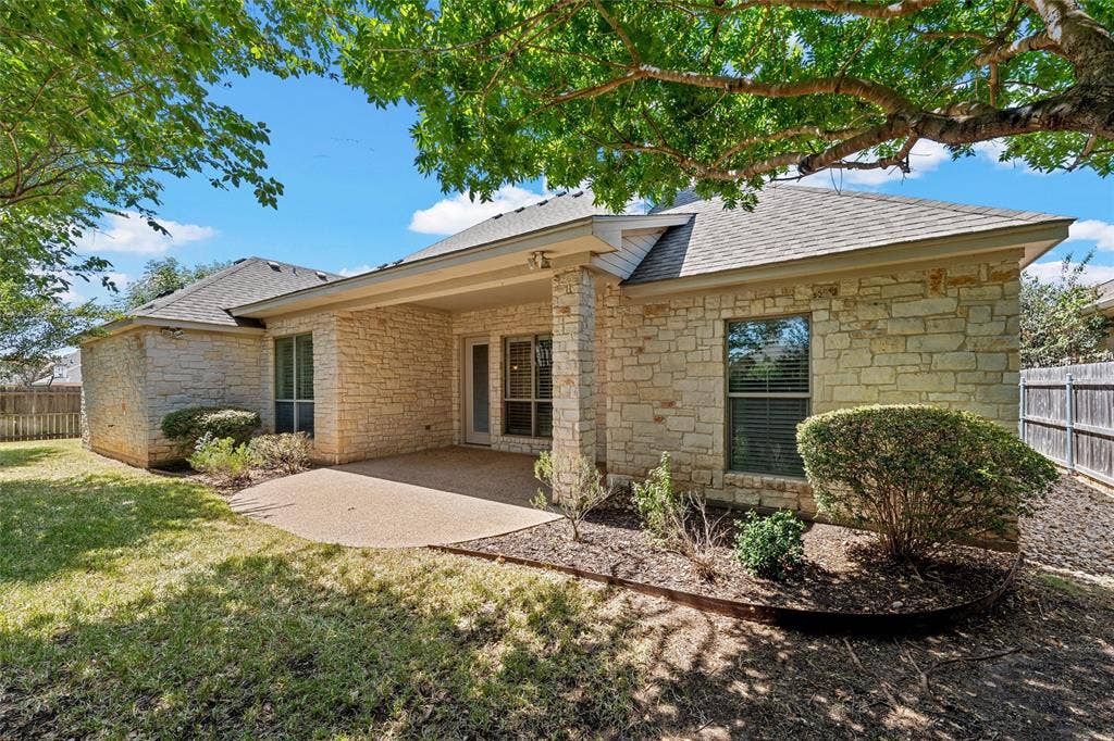 337 Edinburgh Lane, Waco, TX 76712 337 Edinburgh Lane, Waco, TX 76712