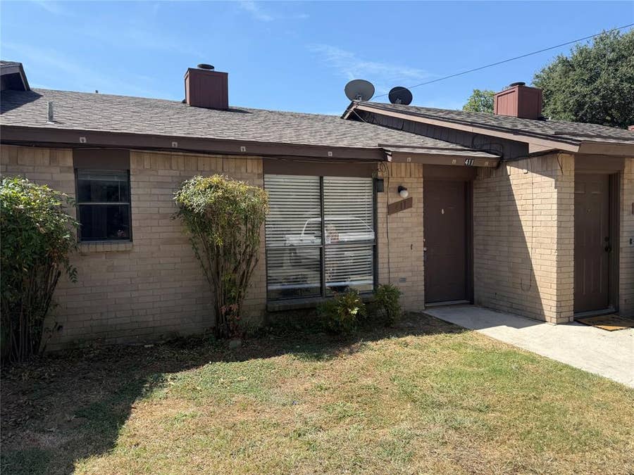Property photo for 409 W 3rd Street, #411, Kennedale, TX