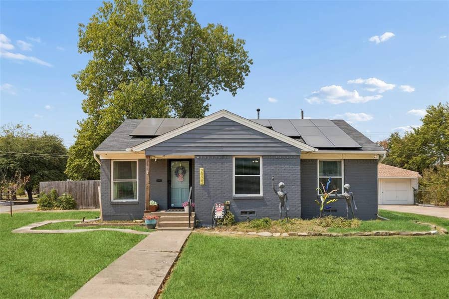 Property photo for 2905 Highwood Drive, Dallas, TX